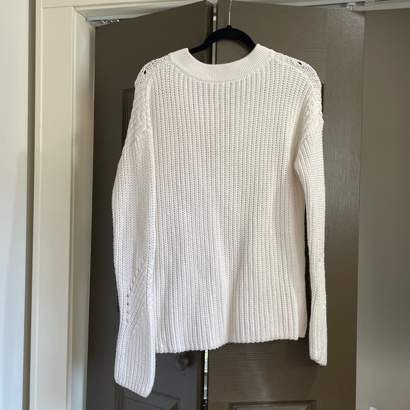 Gap for Good Chunky White Sweater Size L - Picture 3 of 3